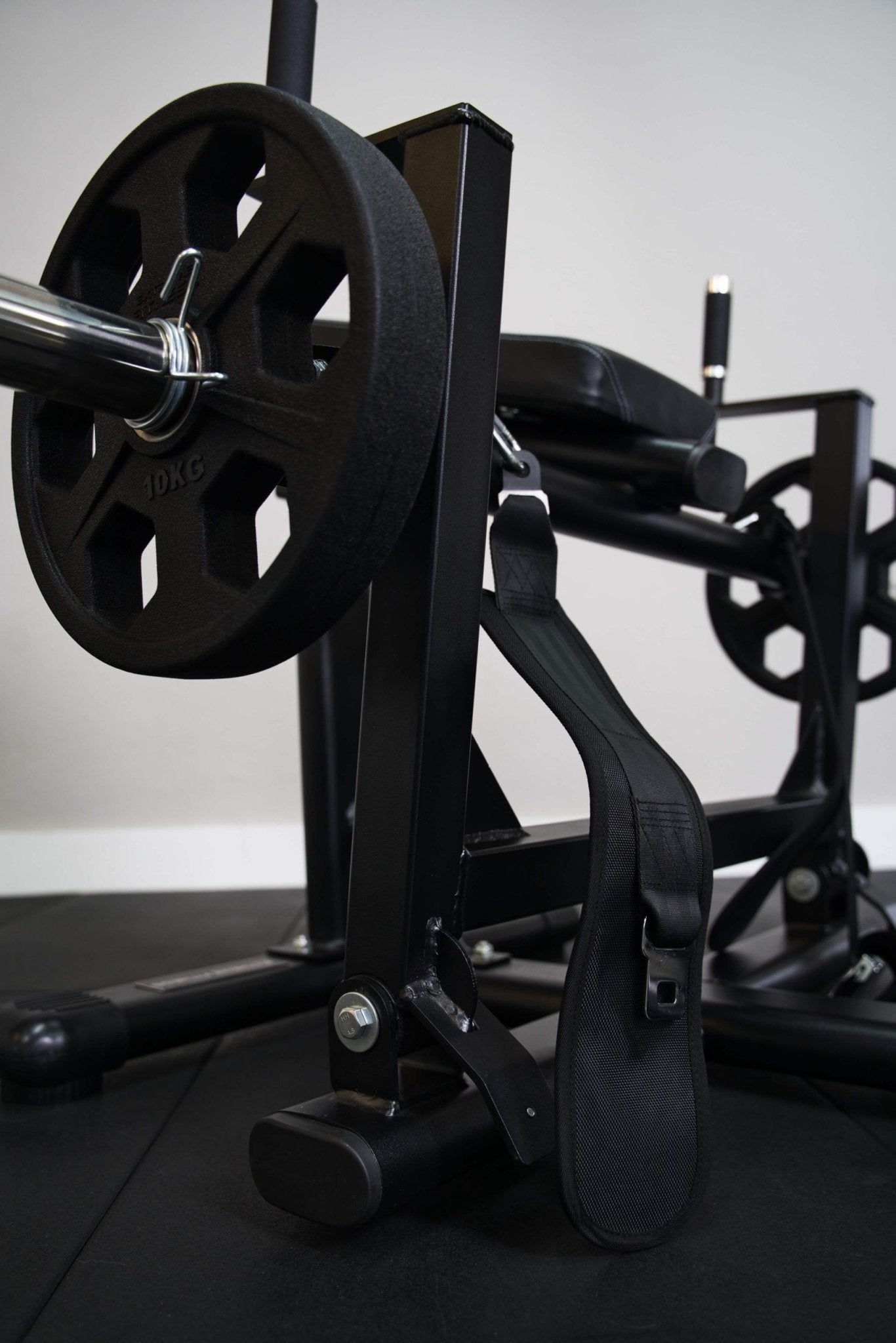 Glute Drive Machine - BlackBear Fitness