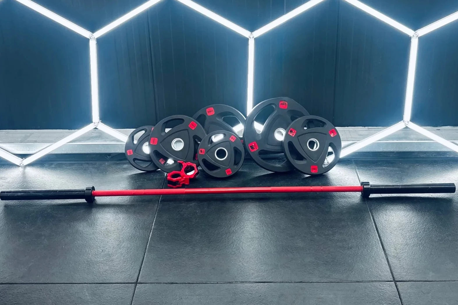 Tri Grip Rubber Olympic Weight Plates 5kg 10kg 15kg 20kg - 50mm Centre Hole - BlackBear Fitness