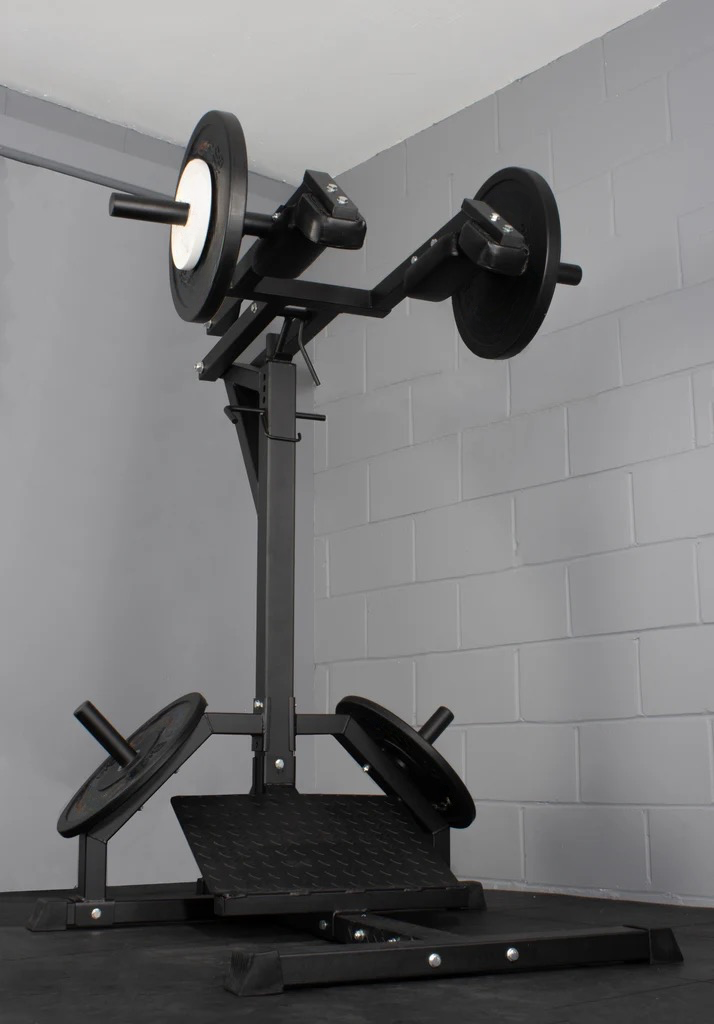 Leverage / Pendulum Squat Machine