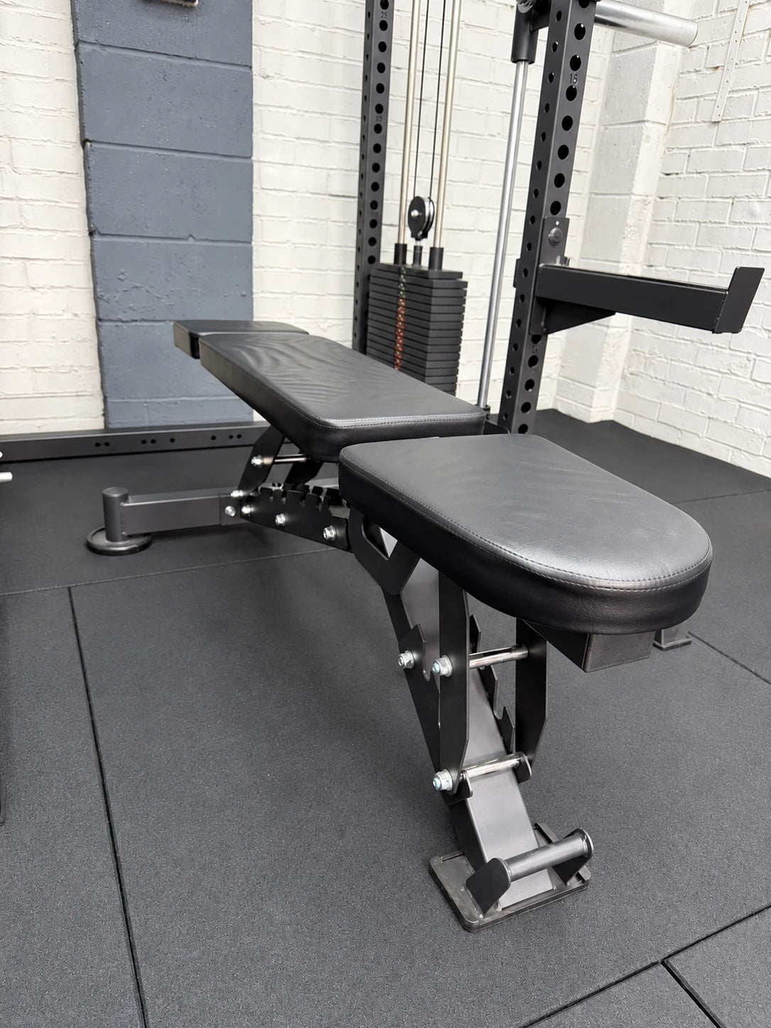 FID Bench With Bulldog Pad