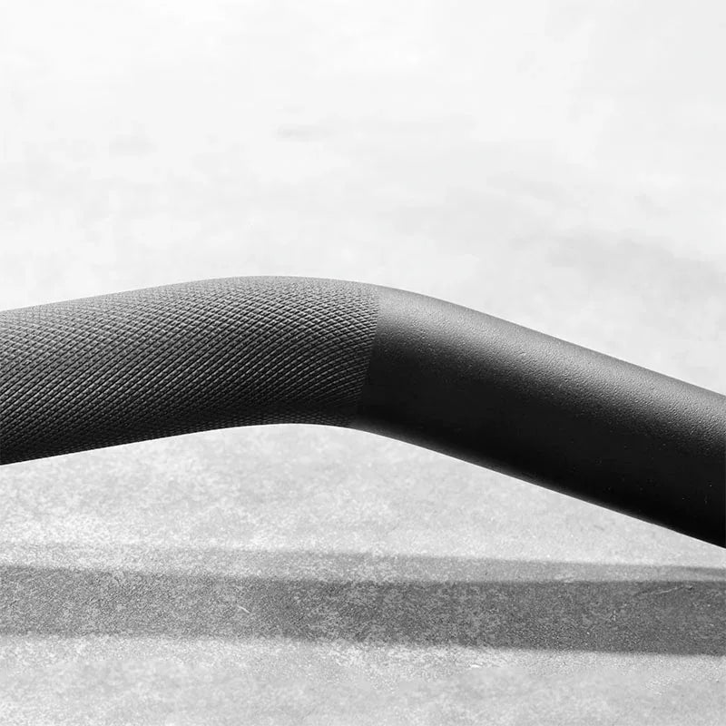 10kg Black & Chrome Ez Curl Barbell - BlackBear Fitness
